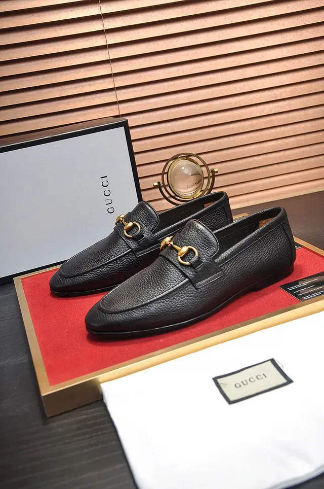 Gucci Horsebit 1955 Black Pebbled Leather Loafers 9