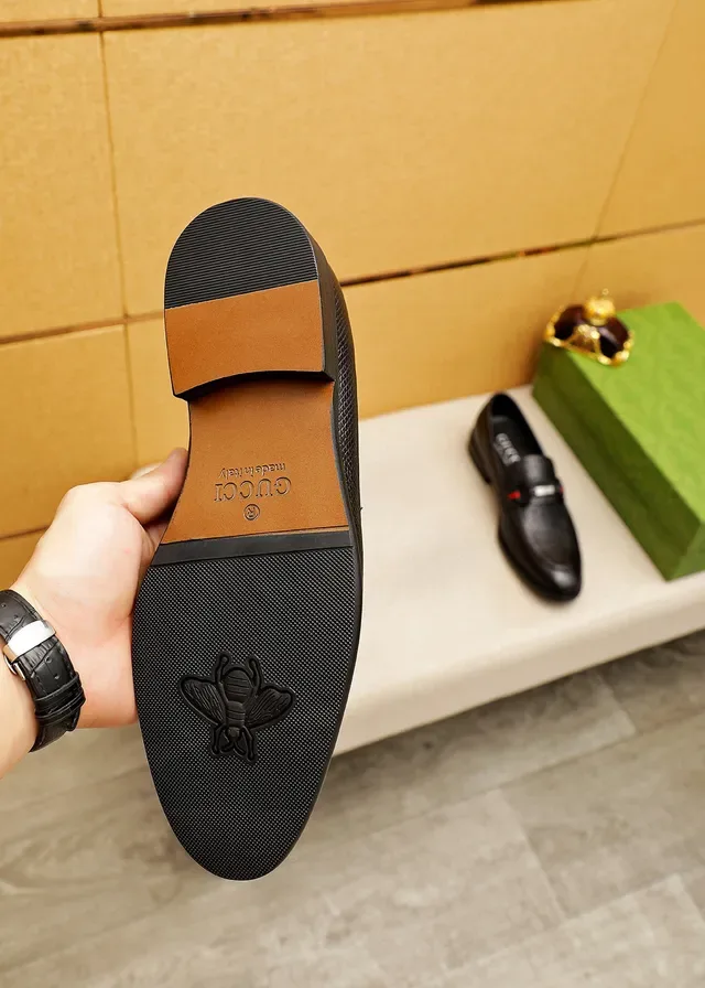 Gucci Horsebit 1955 Noir Rouge Cuir Texturé Boucle Loafer 2