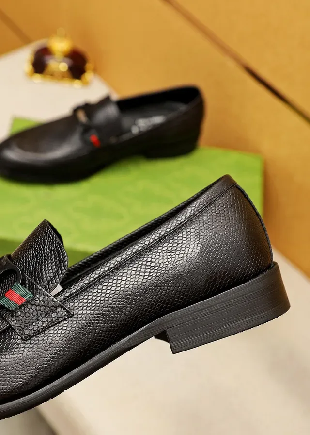 Gucci Horsebit 1955 Noir Rouge Cuir Texturé Boucle Loafer 4