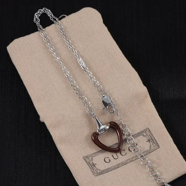 Gucci Horsebit 1955 Collier Burdeos Argent Forme Cœur Résine 2
