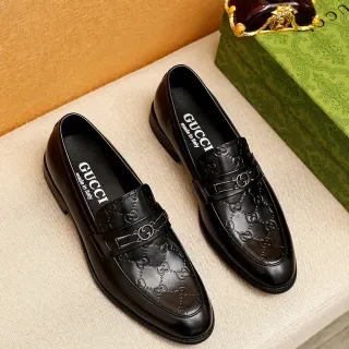 Gucci Horsebit 1955 एम्बॉस्ड GG काला चमड़ा लोफर