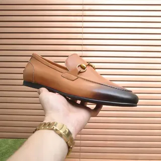 Gucci Horsebit 1955 टू-टोन लेदर लोफर