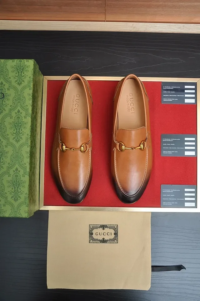 Gucci Horsebit 1955 टू-टोन लेदर लोफर 2