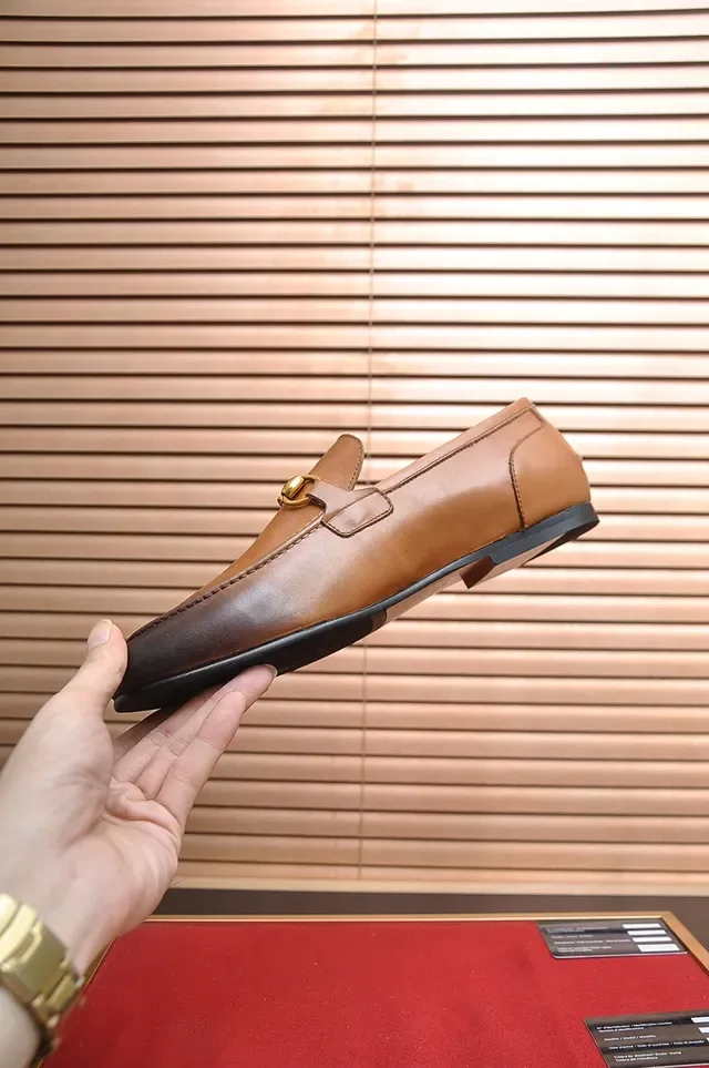 Gucci Horsebit 1955 टू-टोन लेदर लोफर 5