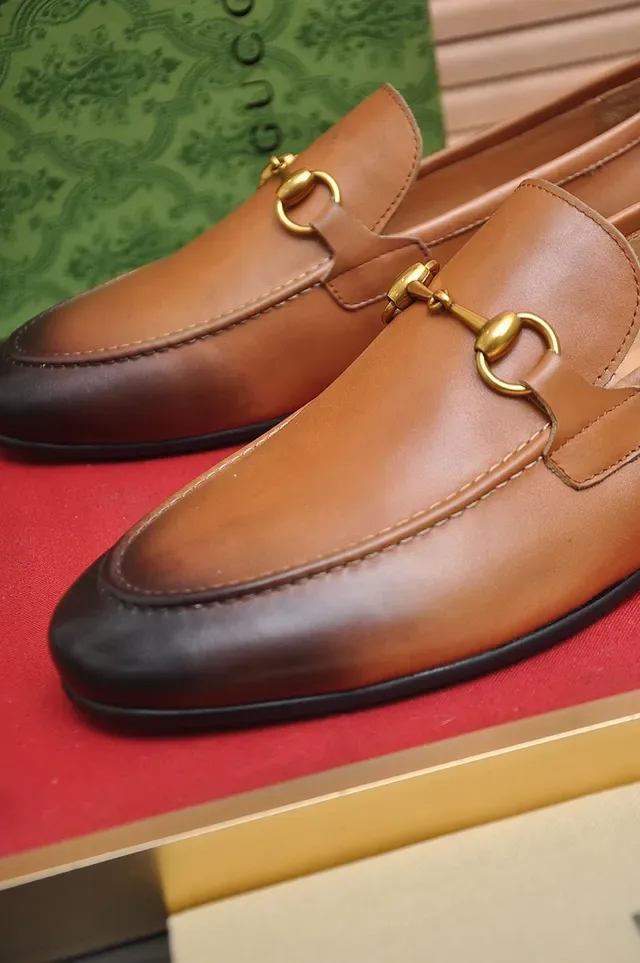 Gucci Horsebit 1955 टू-टोन लेदर लोफर 7