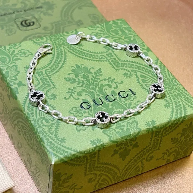 Gucci Interlocking G Bracelet Silver and Black Enamel Bracelet 3