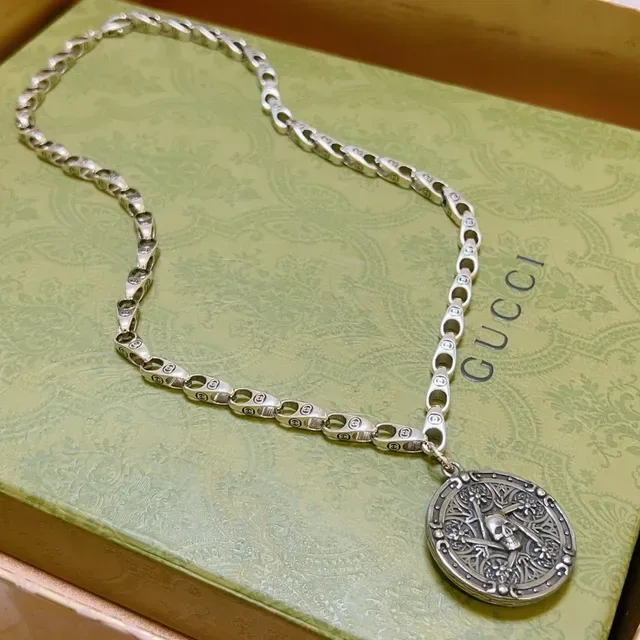 Gucci Interlocking G-Link Skull Pendant Necklace 3