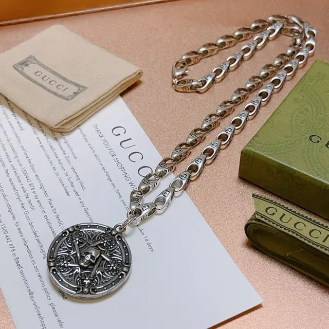 Gucci Interlocking G-Link Skull Pendant Necklace 6