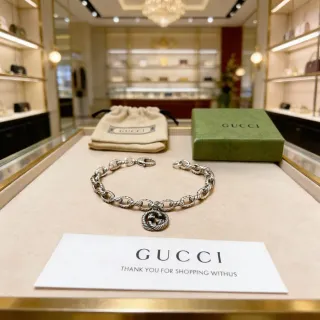 Gucci Interlocking G Twisted-Link Silver-Toned Bracelet