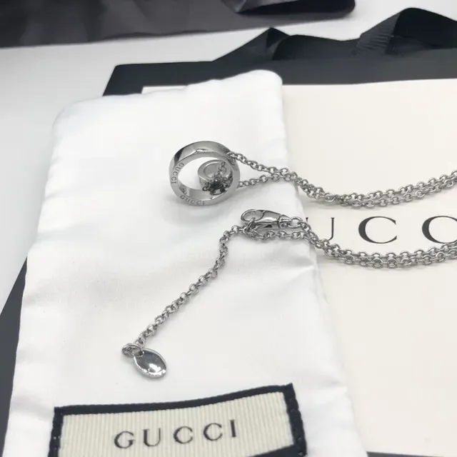 Gucci Interlocking Ring Pendant Silver-Tone Necklaces 3