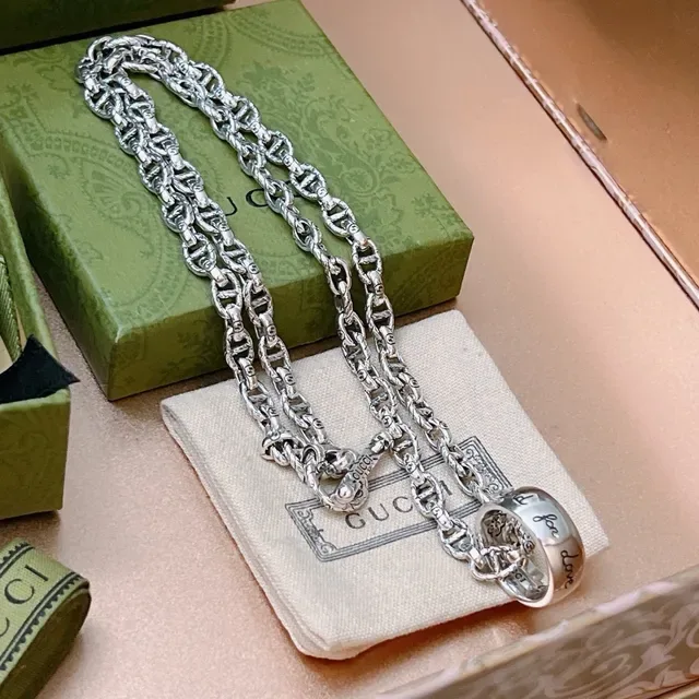 Gucci Link to Love Silver Chain Toggle Clasp Necklace 3
