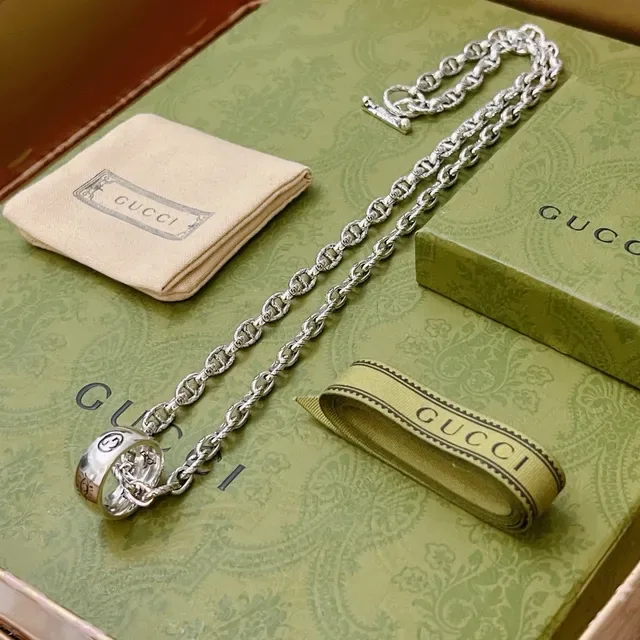Gucci Link to Love Silver Chain Toggle Clasp Necklace 4