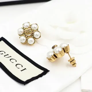 Gucci Pearl Floral Interlocking G Stud Earrings