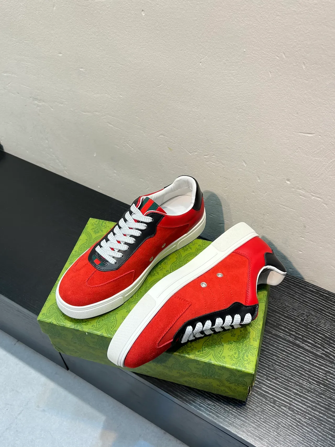 Gucci Red Black White Suede Leather Panelled Low-Top Sneaker 2