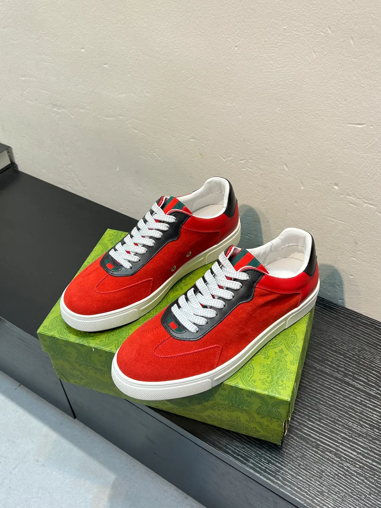 Gucci Red Black White Suede Leather Panelled Low-Top Sneaker 4