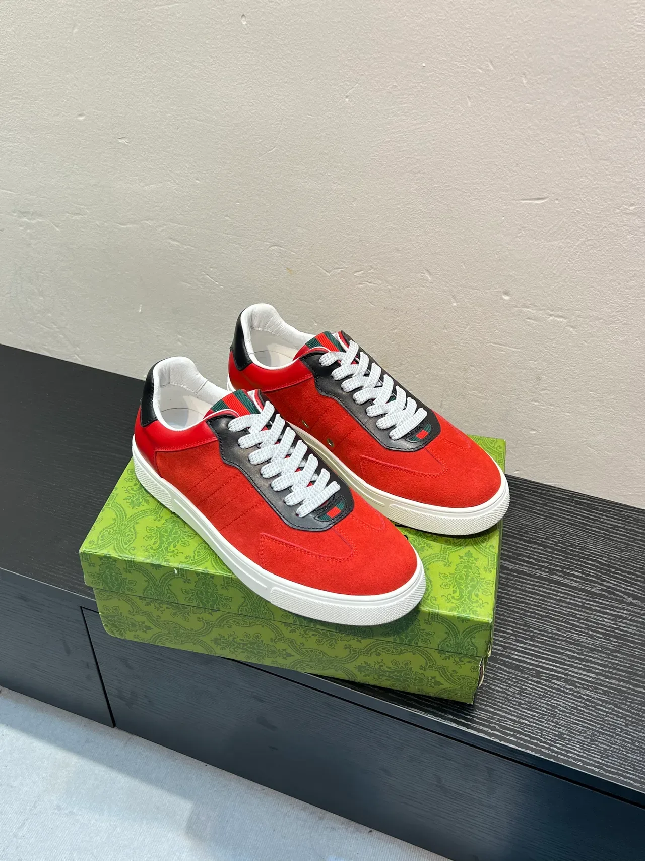 Gucci Red Black White Suede Leather Panelled Low-Top Sneaker 5