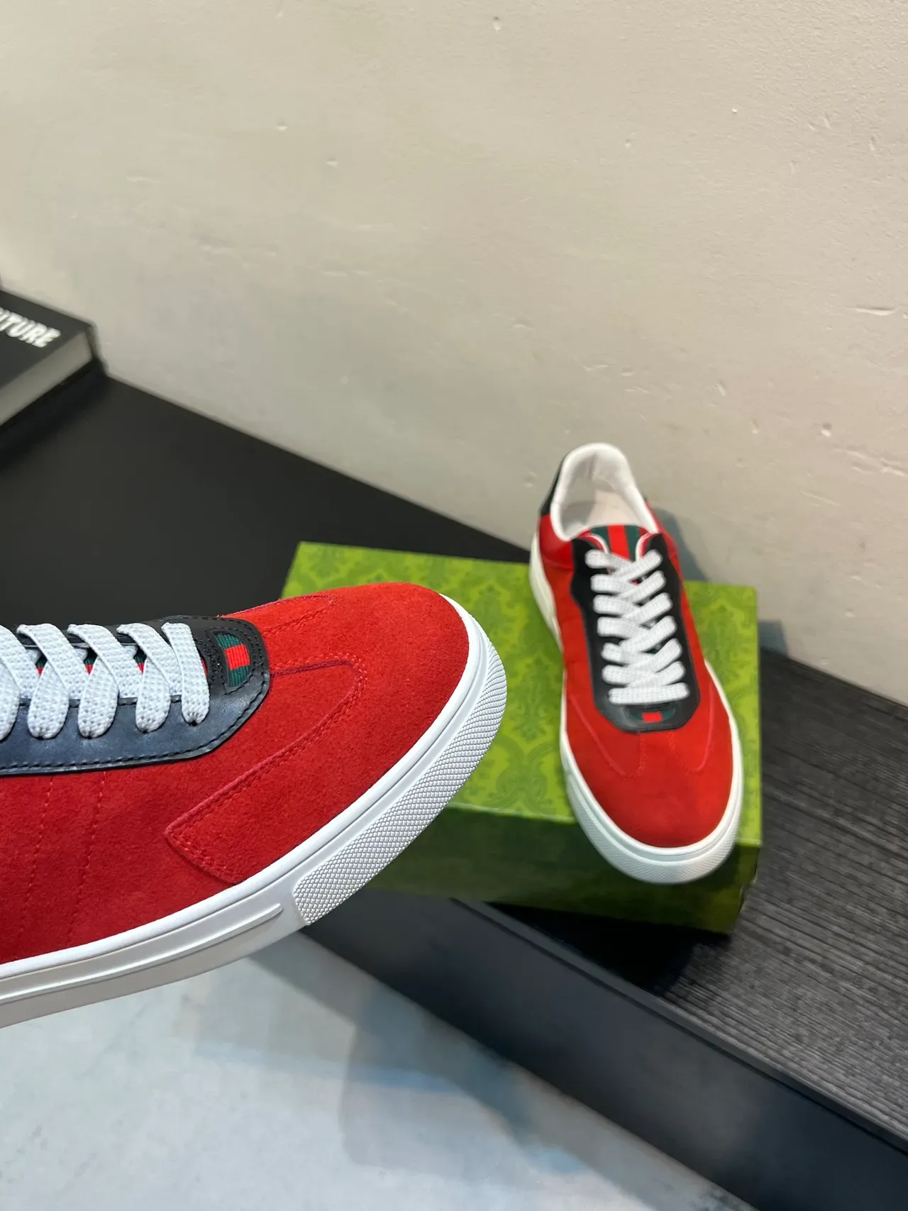 Gucci Red Black White Suede Leather Panelled Low-Top Sneaker 8