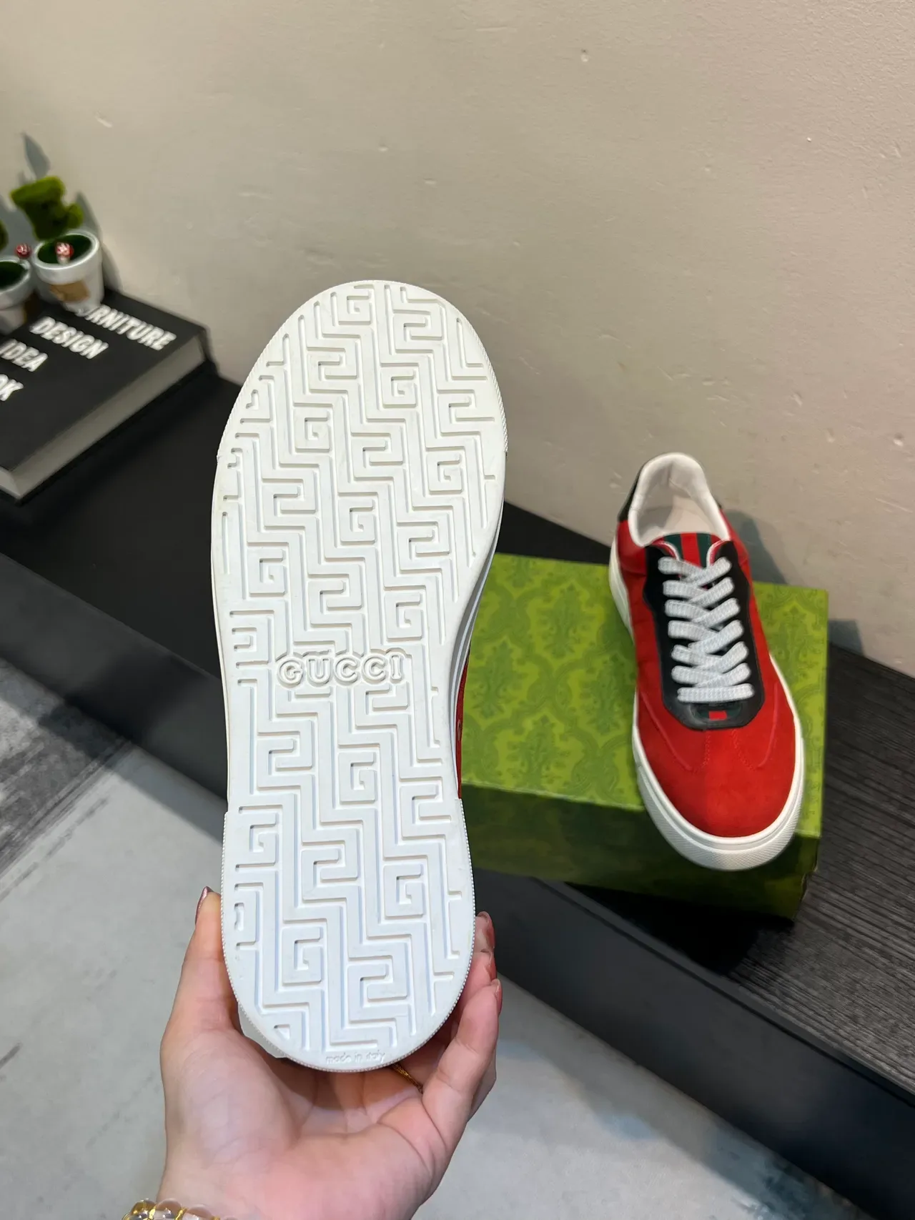 Gucci Red Black White Suede Leather Panelled Low-Top Sneaker 9