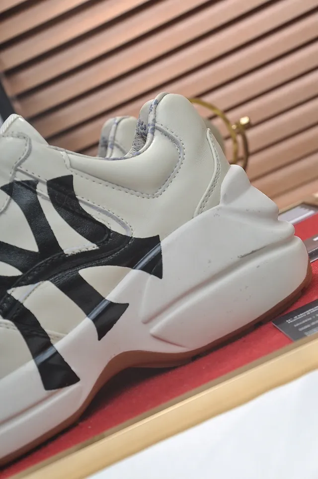 Gucci Rhyton Off-White and Black Chunky Sneakers 3
