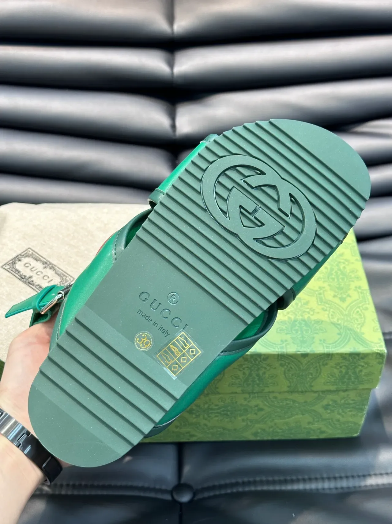 Gucci Screener Logo Sandales Casuales à Bride Croisée 4