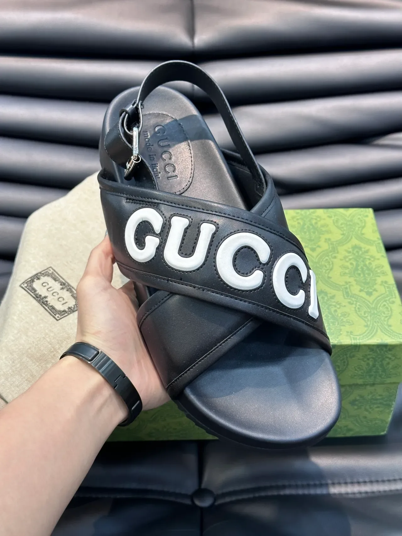 Gucci Screener Logo Sandales Casuales à Bride Croisée 5