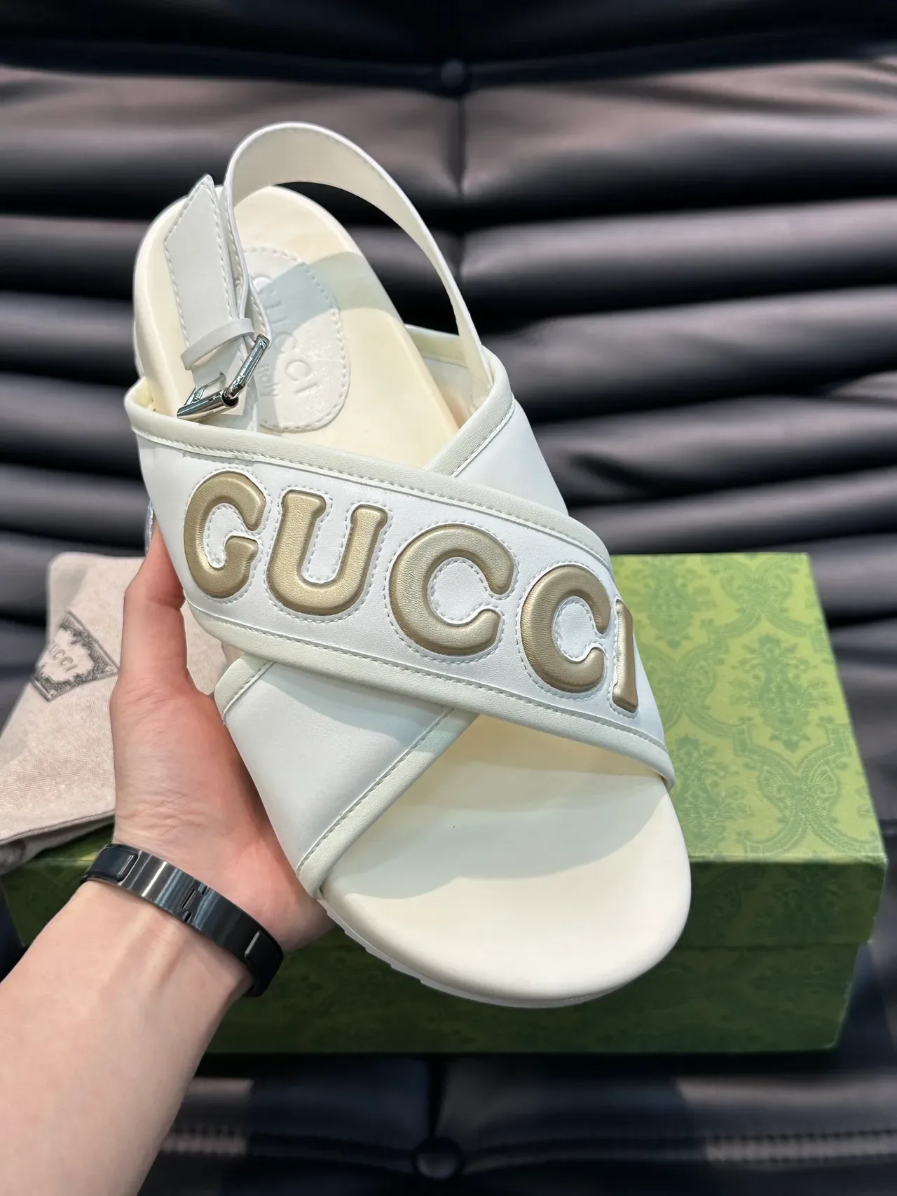 Gucci Screener Logo Sandales Casuales à Bride Croisée 7