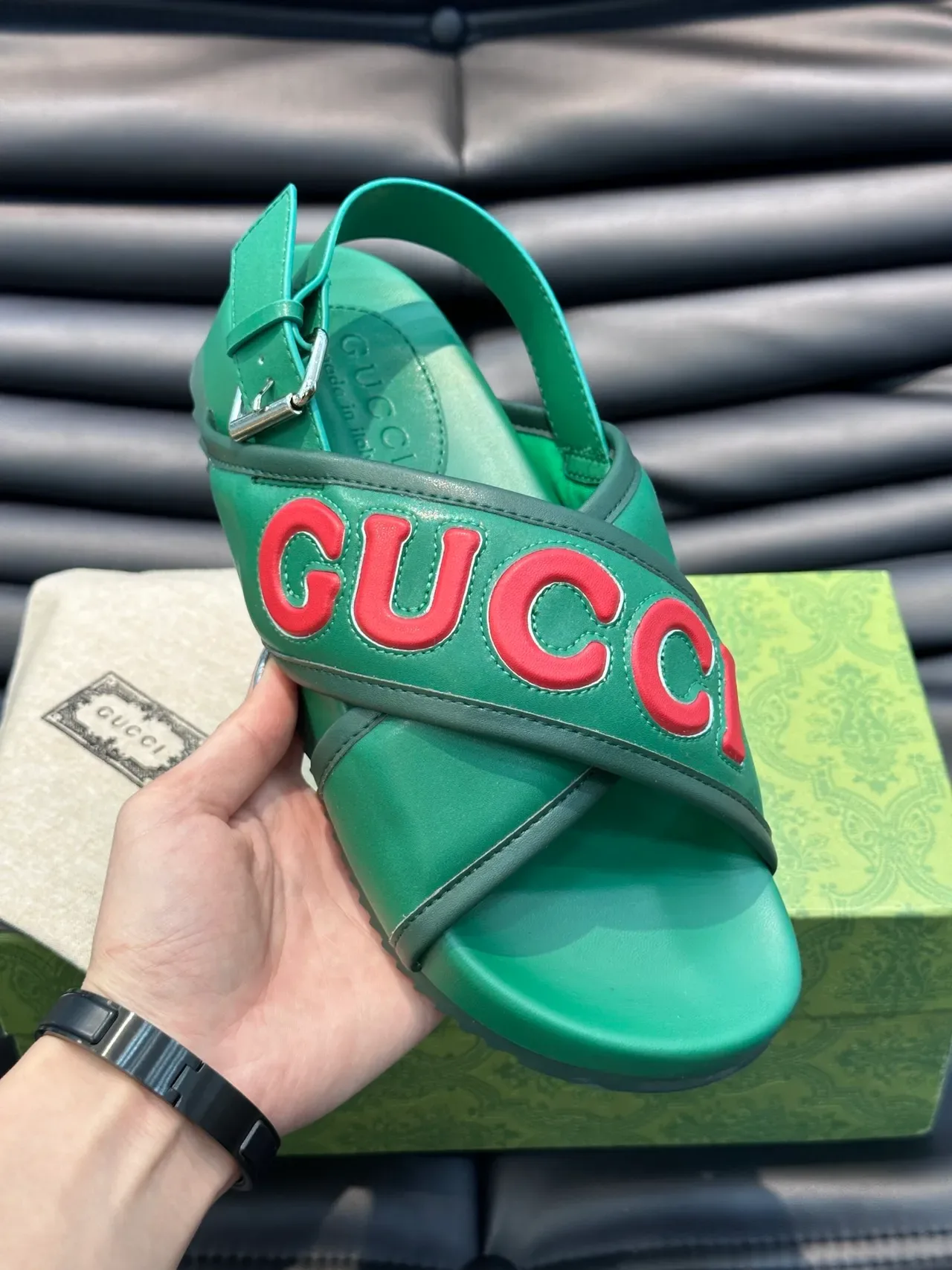 Gucci Screener Logo Sandales Casuales à Bride Croisée 8