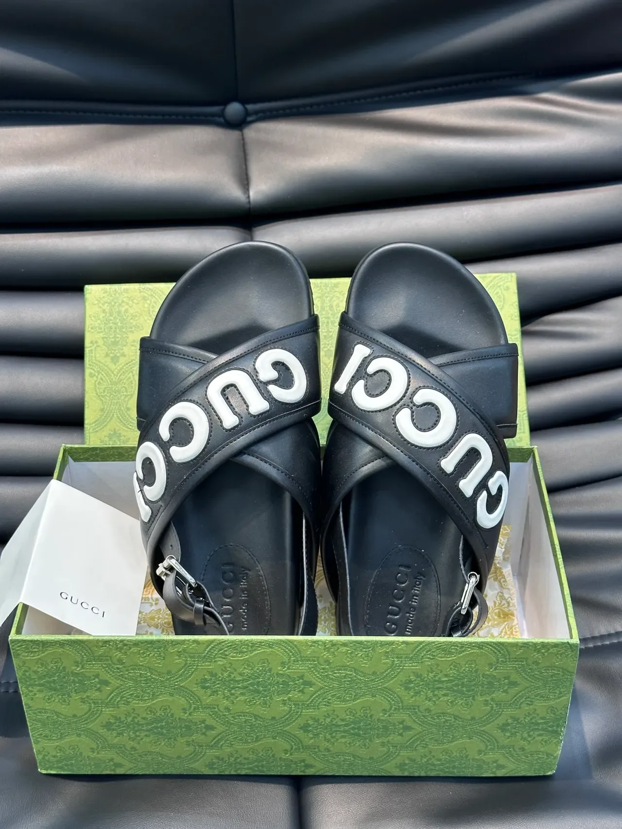 Gucci Screener Logo Sandales Casuales à Bride Croisée 9
