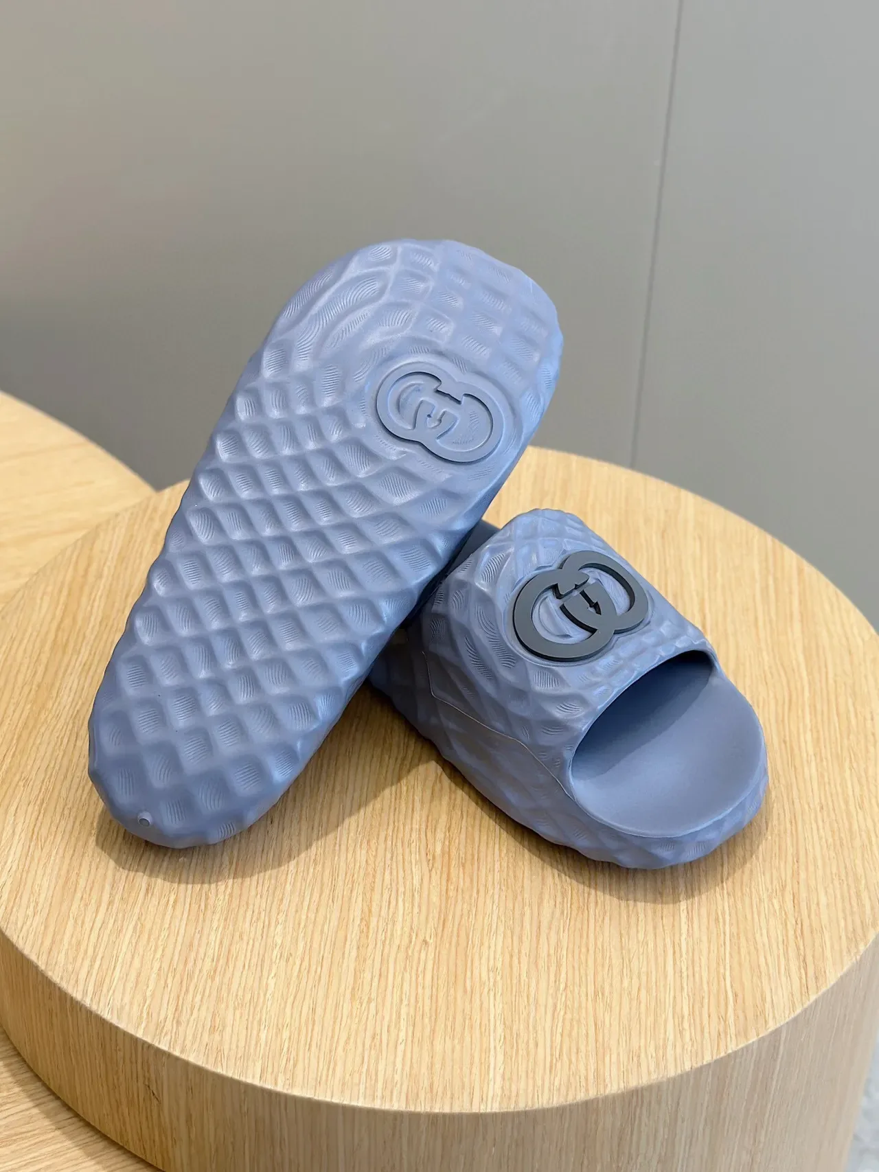 Gucci Screener Slide Translucent Gray Molded Rubber Slipper 9
