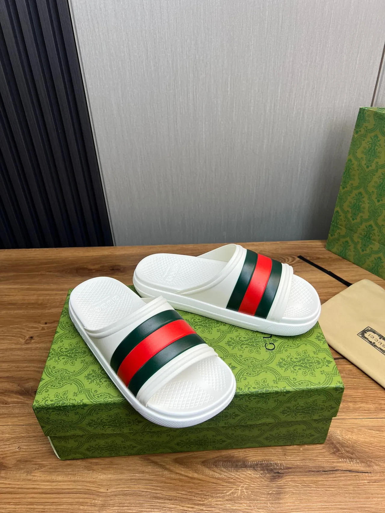 Gucci Screener White Green Red Web Stripe Slippers 3