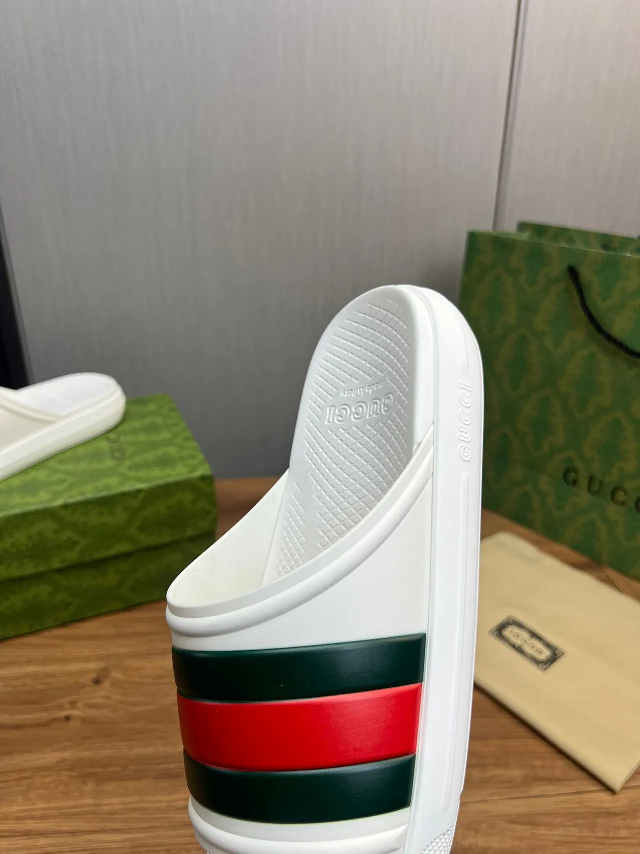 Gucci Screener White Green Red Web Stripe Slippers 8
