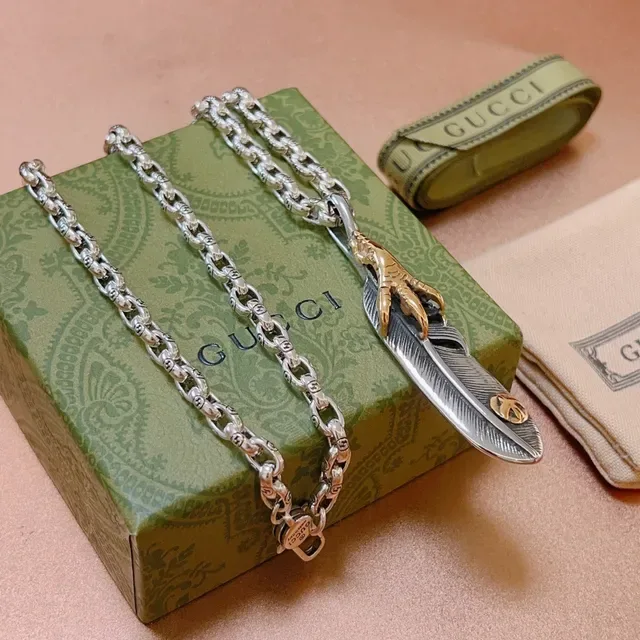 Gucci Silver and Gold Feather Pendant Necklace 7