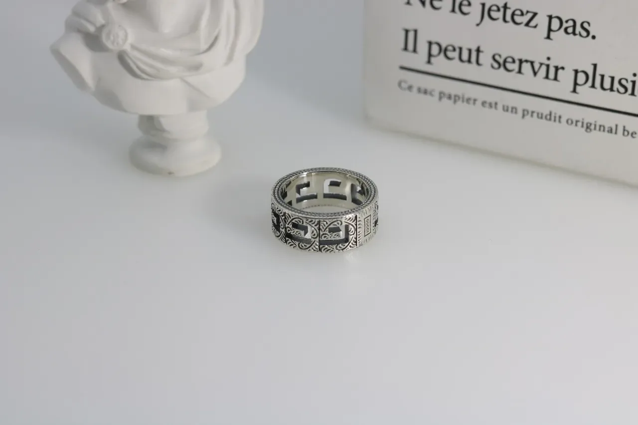 Bague Gucci Argent Noir Large Bande Gravée Motif Clé Grecque 5