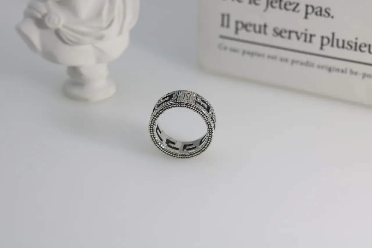 Bague Gucci Argent Noir Large Bande Gravée Motif Clé Grecque 6