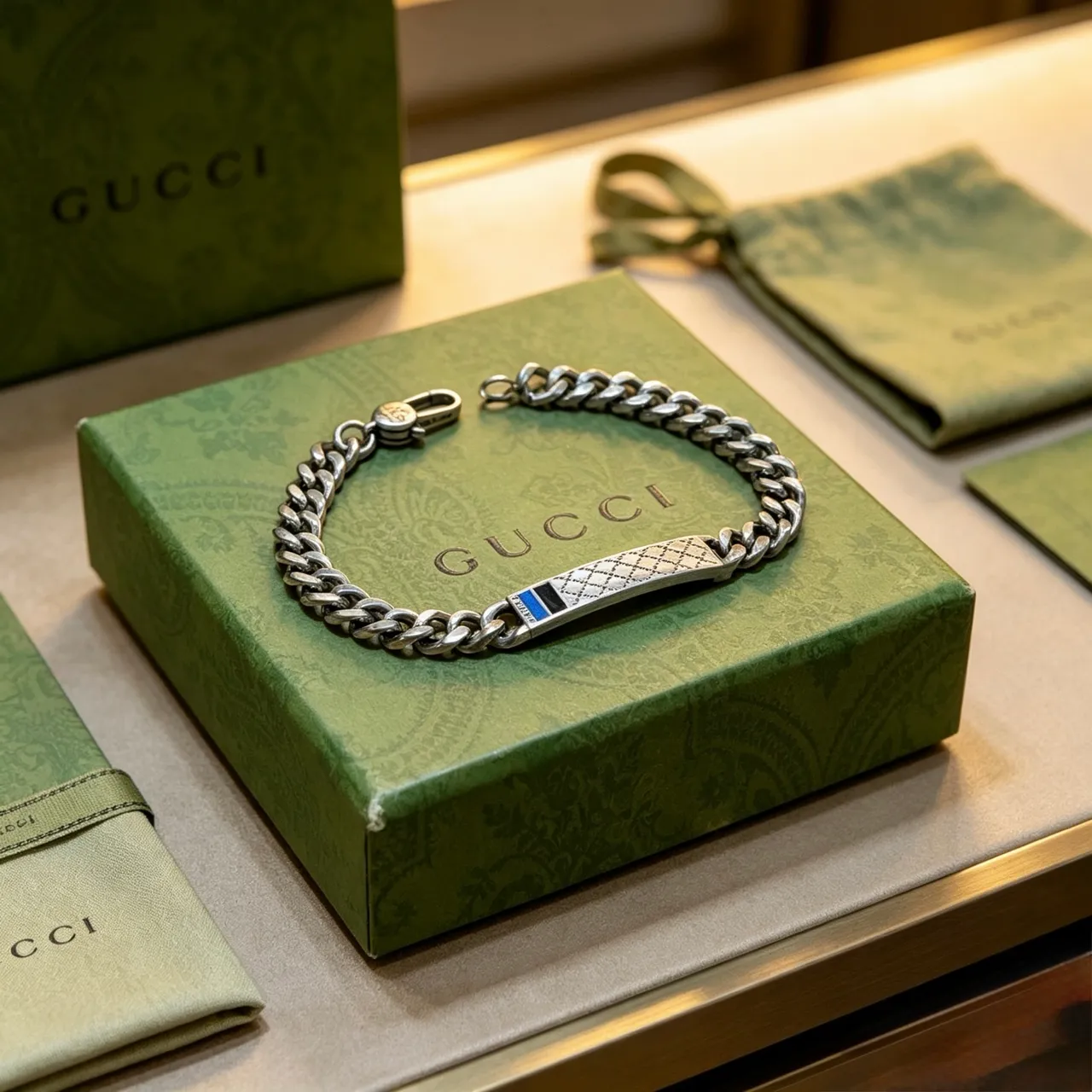 Gucci Silver Blue Curb-Link Chain Quilted Plaque Bracelet 4