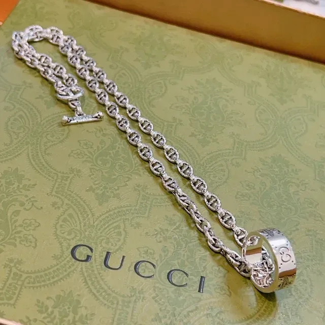 Gucci Silver Green Twisted-Link Chain Necklace 4