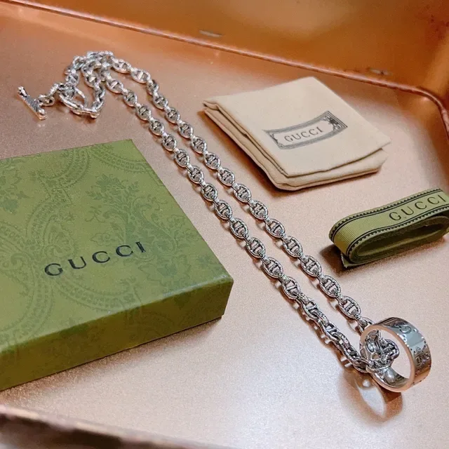 Gucci Silver Green Twisted-Link Chain Necklace 9