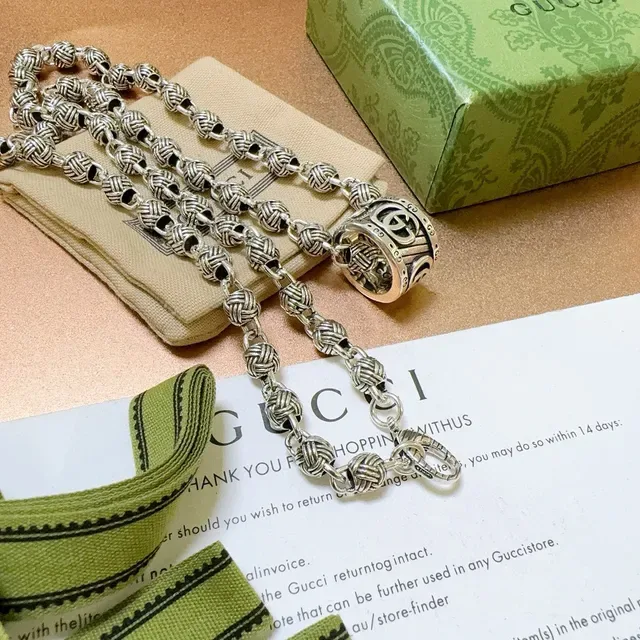 Gucci Silver Knotted-Link Chain Cylindrical Double-G Pendant Necklace 5