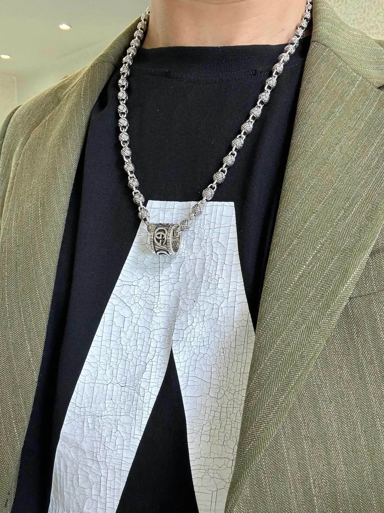 Gucci Silver Knotted-Link Chain Cylindrical Double-G Pendant Necklace 7