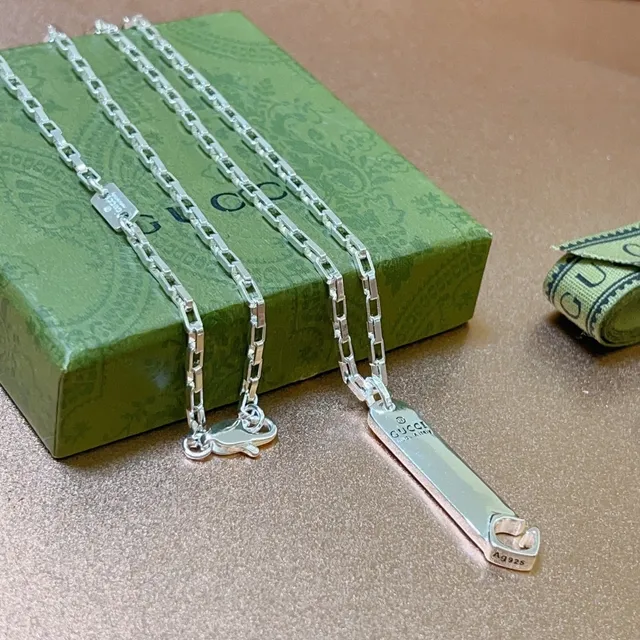 Gucci Silver Rectangular Pendant Necklace 7