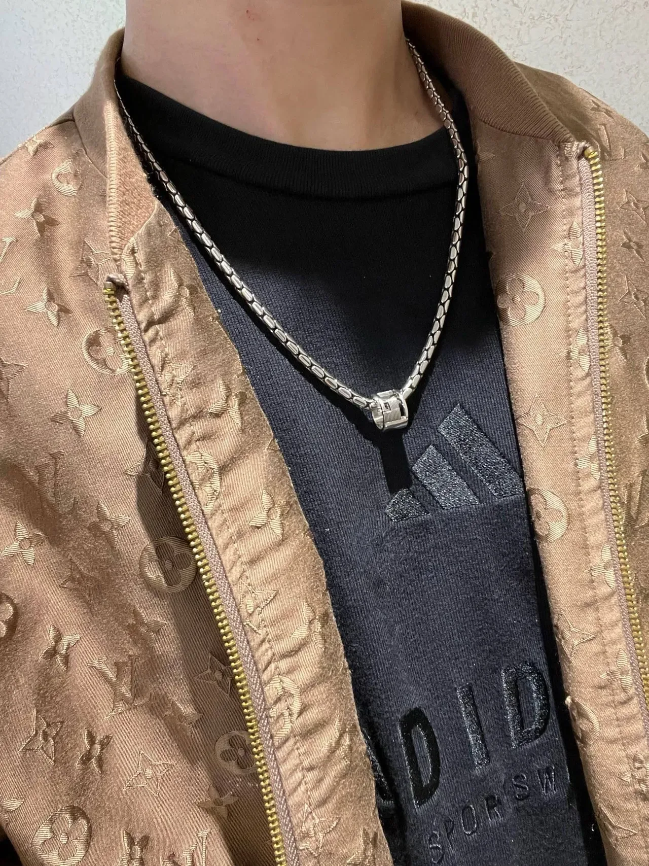 Gucci Collier Chaîne Texturée à Maillons de Tonalité Argentée 5