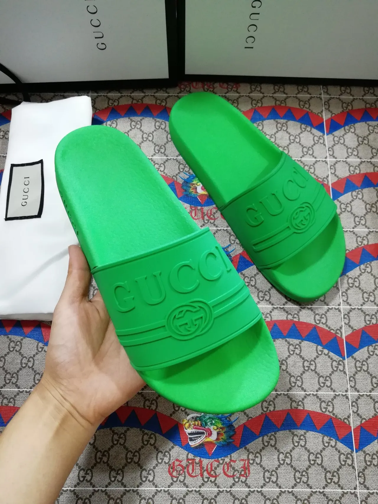 Gucci Slide Bright Green Molded Rubber Slippers 4
