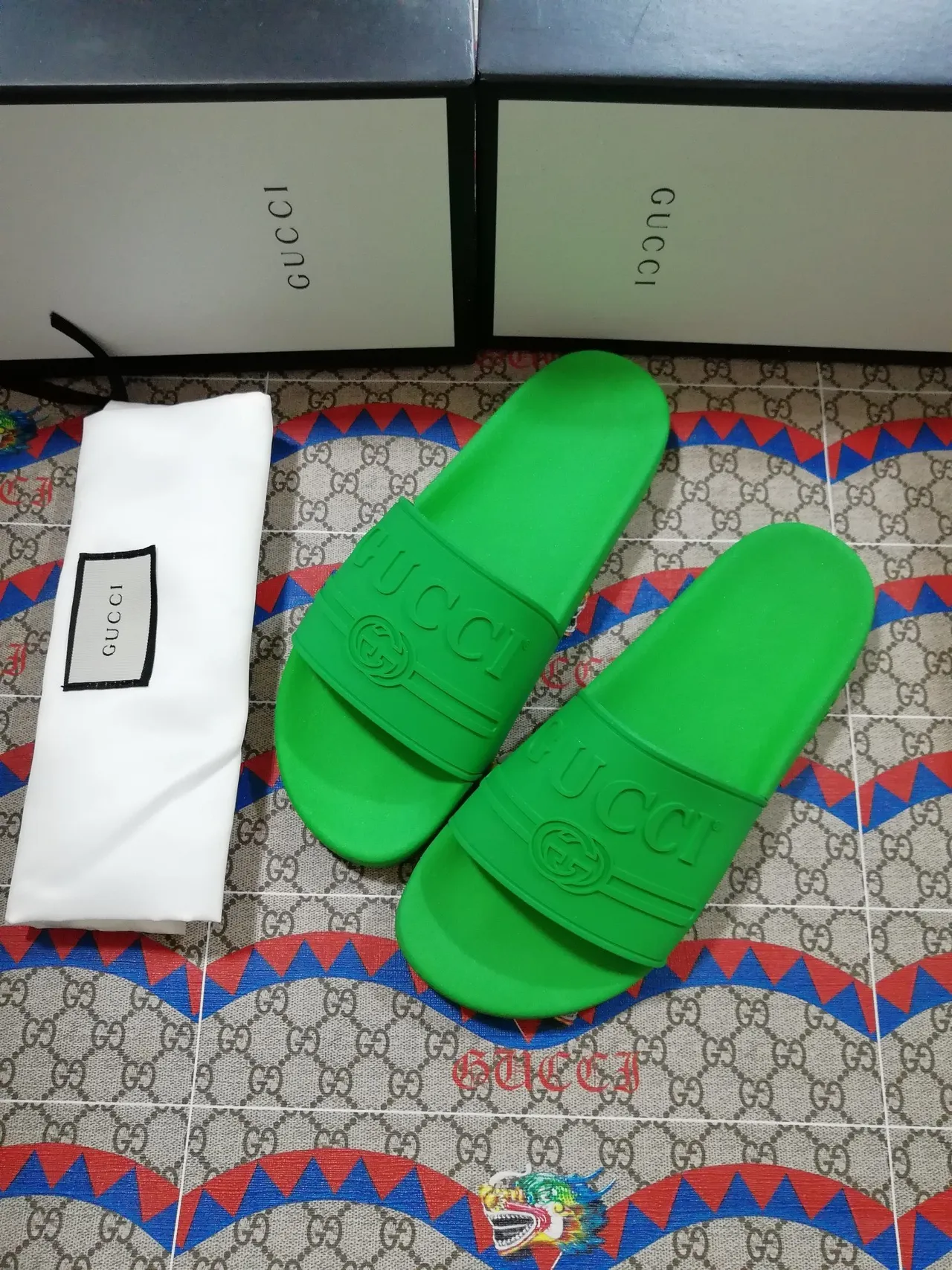 Gucci Slide Bright Green Molded Rubber Slippers 5