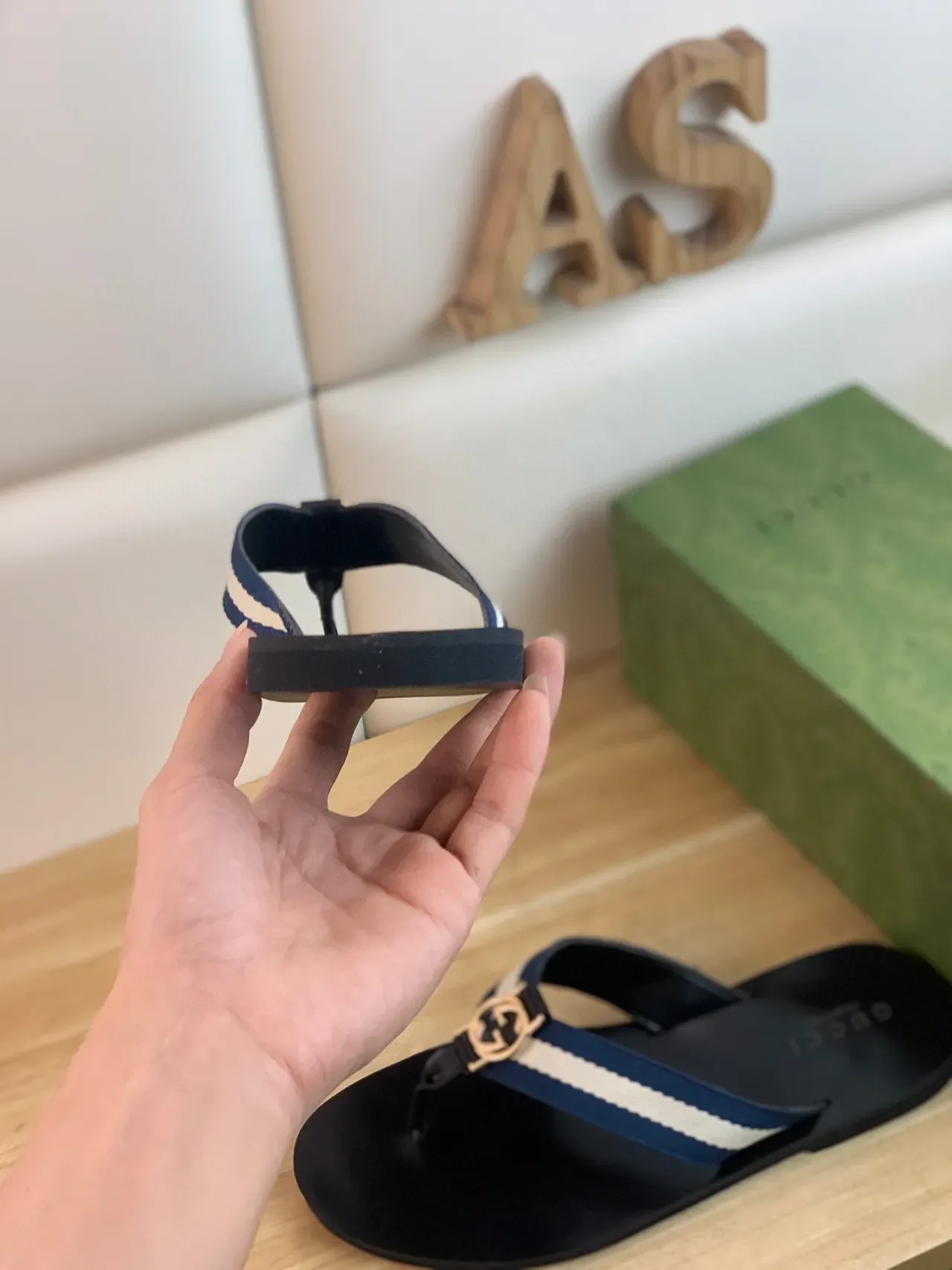 Gucci Web Stripe Interlocking G Buckle 黑色拖鞋 3