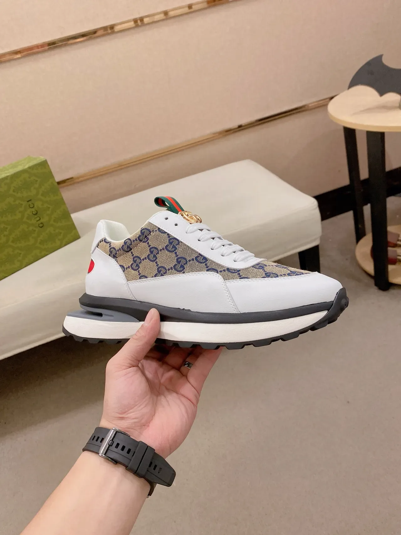 Gucci Tênis Lifestyle Brancos Bege GG Monogram Lona Couro Sobreposições 5