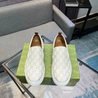 Gucci 白米色 GG Monogram 帆布 套脚乐福鞋