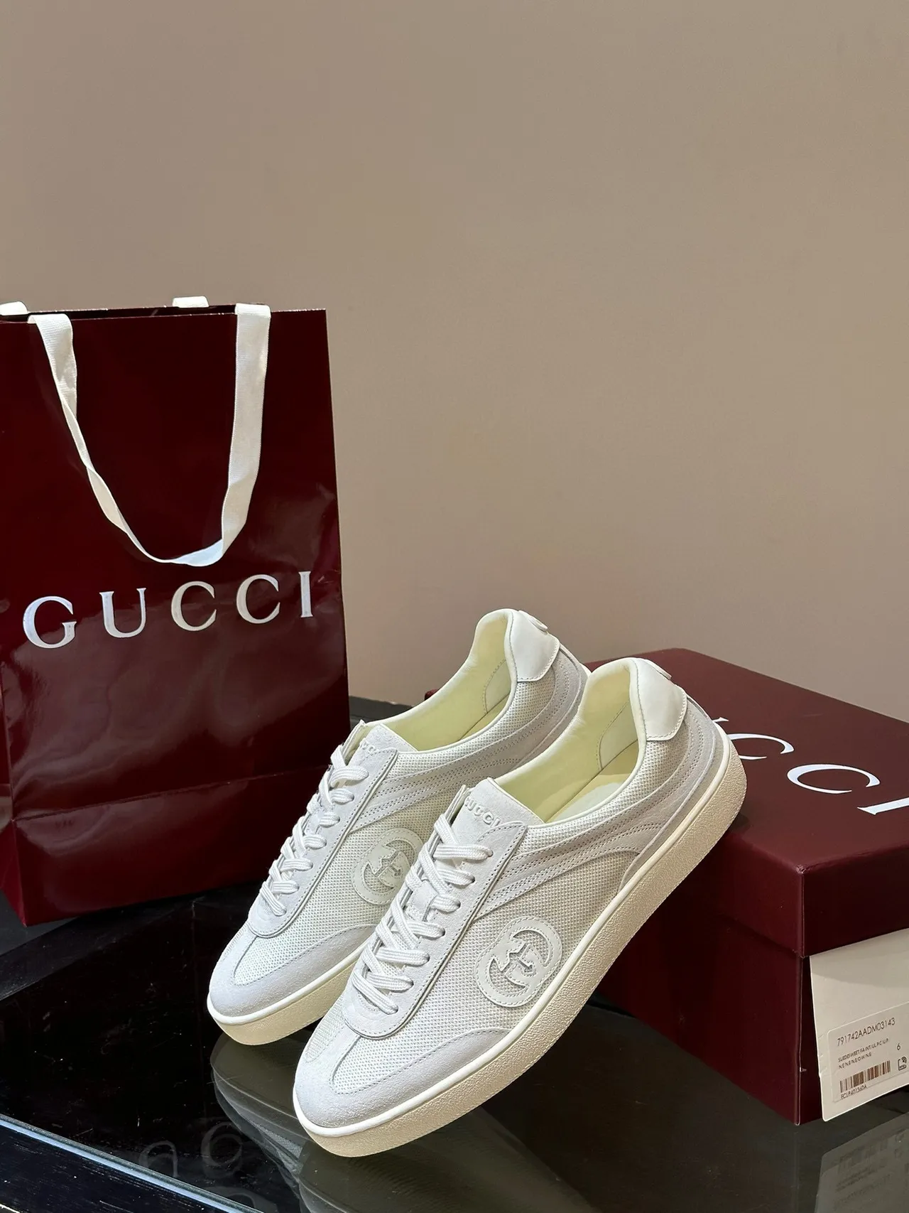 Gucci White Beige Low-Top Mesh-Suede Hybrid Lifestyle Sneakers 4