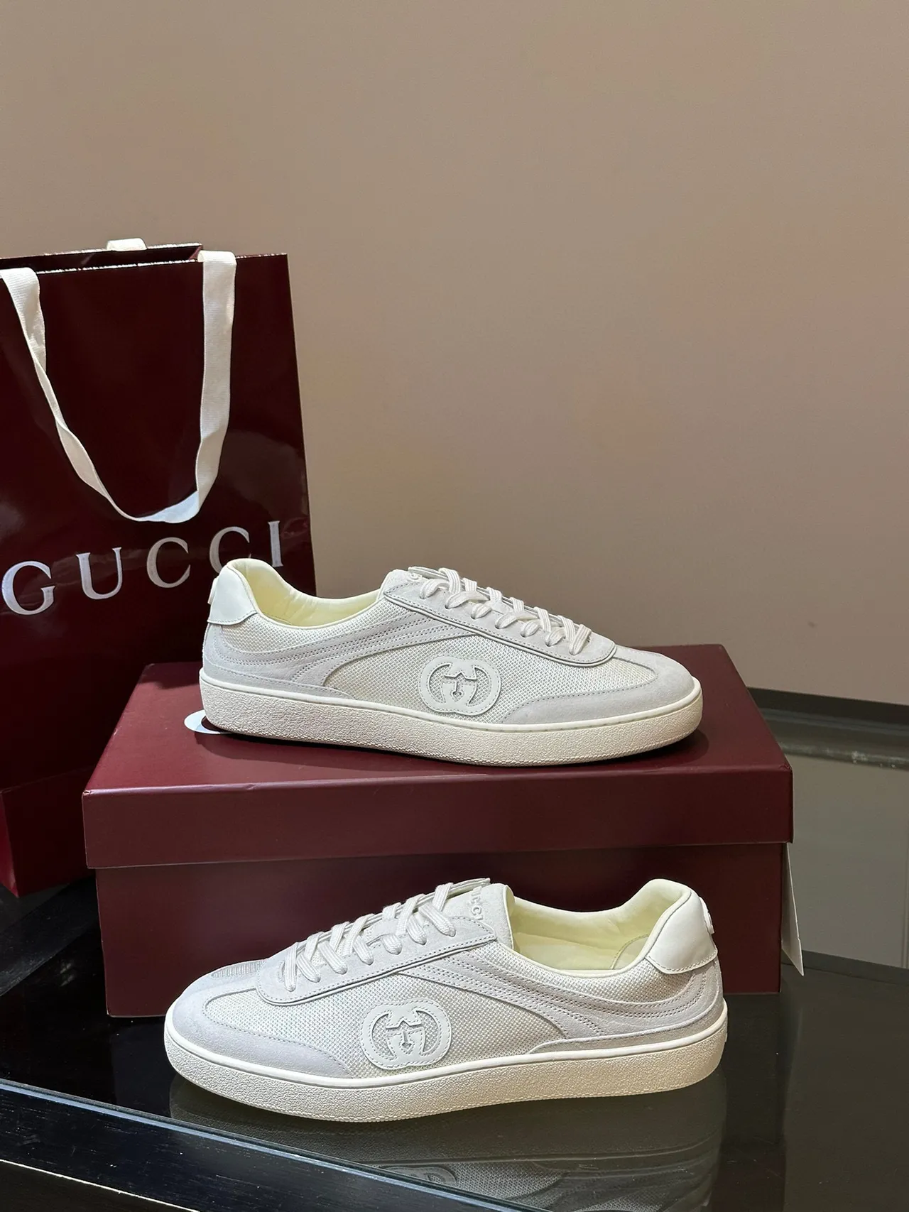 Gucci White Beige Low-Top Mesh-Suede Hybrid Lifestyle Sneakers 5