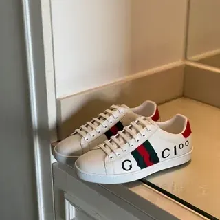 Gucci White Red Leather Upper Web Stripe Side Panel Lifestyle Sneakers