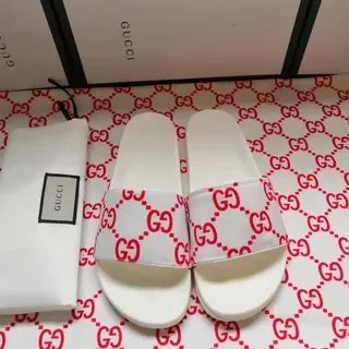 Gucci सफेद लाल रबर सोल interlocking GG monogram स्ट्रैप स्लिपर्स